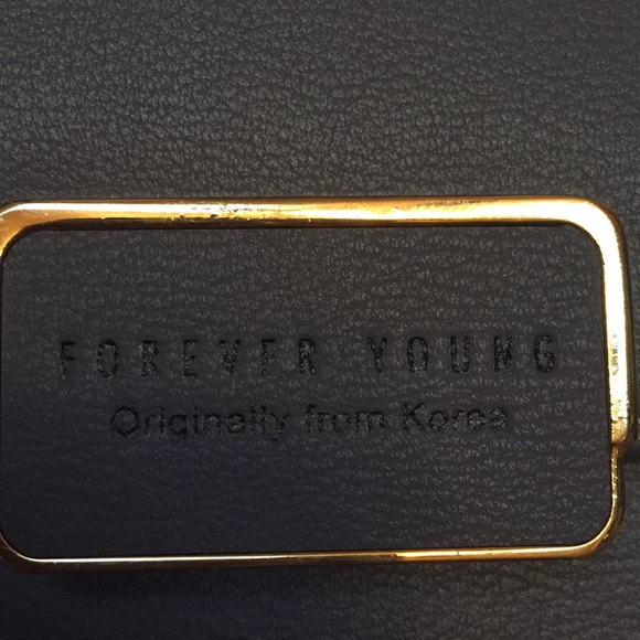 NEW Phone/credit card leather purse w/strap. - Picture 3 of 8